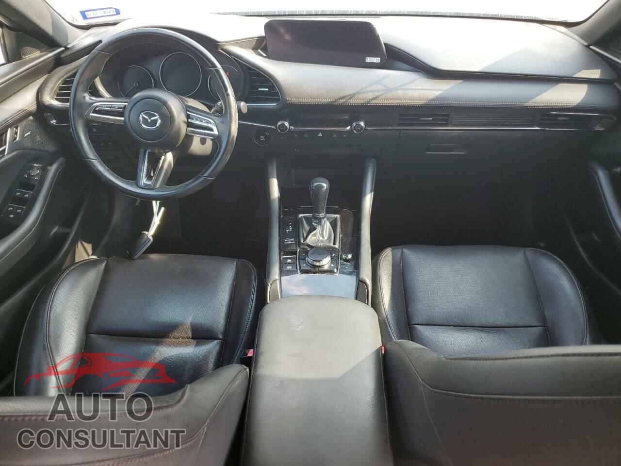MAZDA 3 2019 - JM1BPANM5K1116779