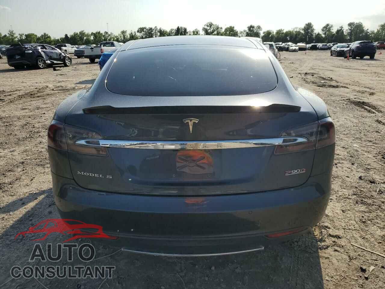 TESLA MODEL S 2015 - 5YJSA1E44FF103052