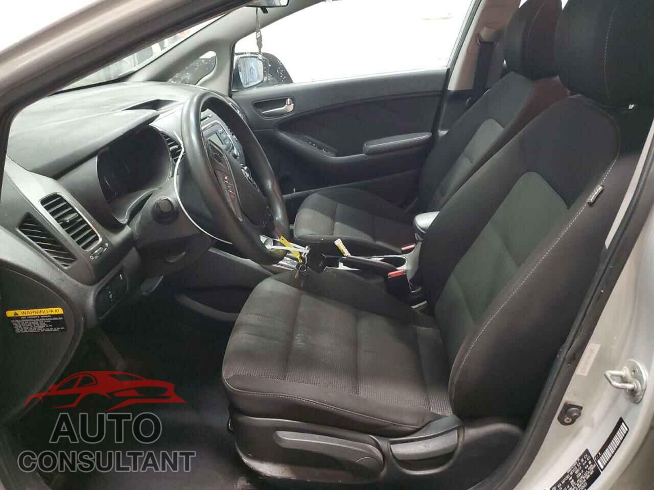KIA FORTE 2017 - 3KPFK4A76HE105023