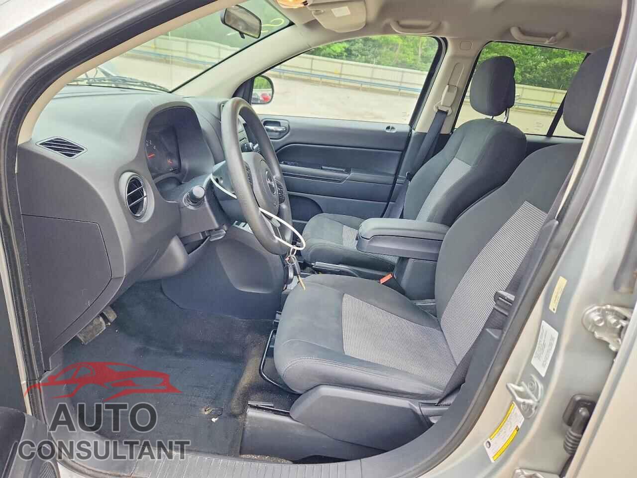 JEEP COMPASS 2013 - 1C4NJDBB2DD174157
