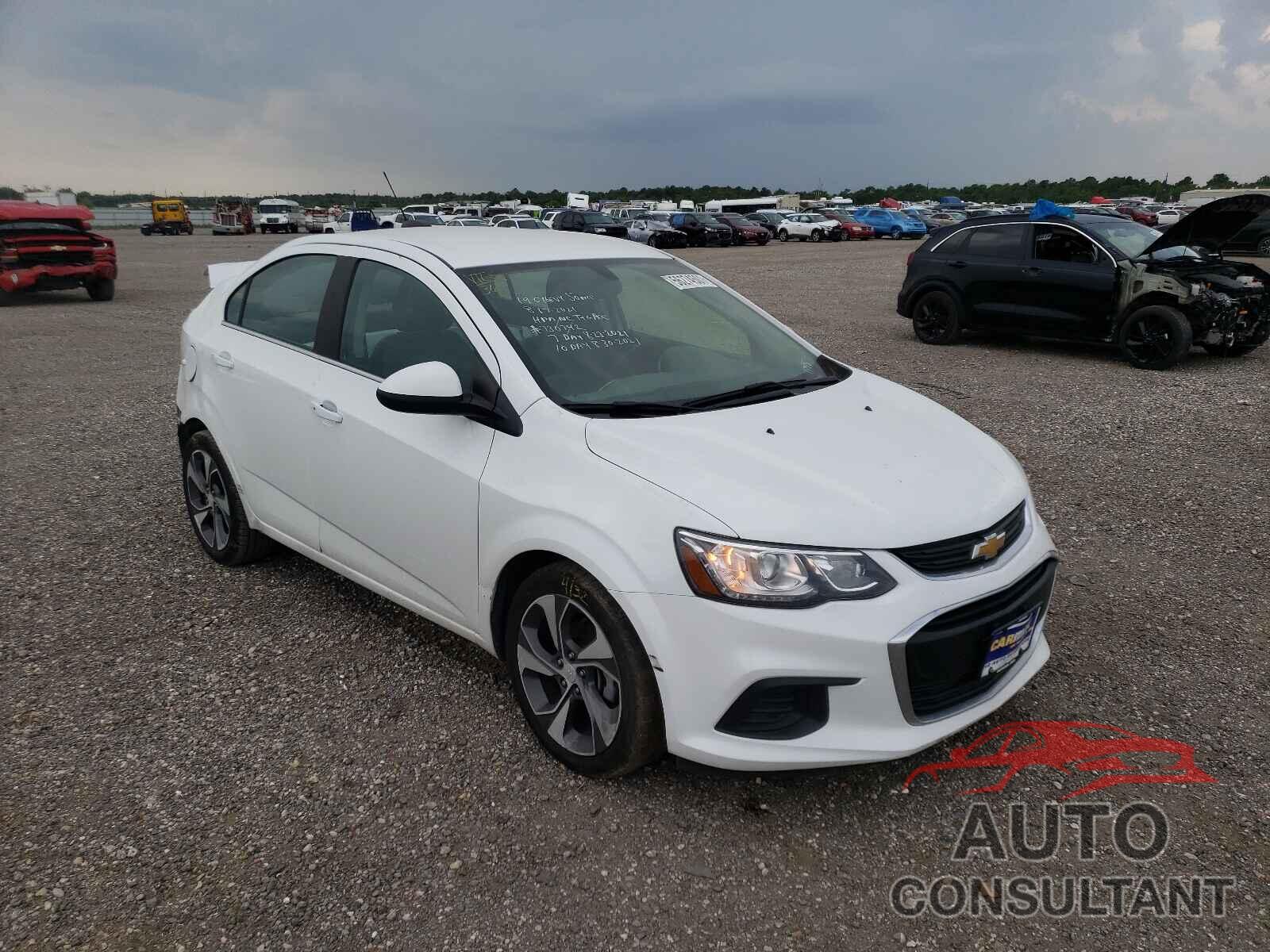 CHEVROLET SONIC 2019 - 1G1JF5SB2K4121745