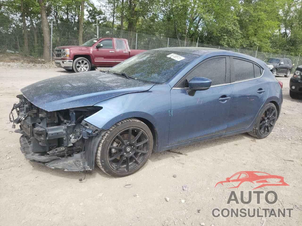 MAZDA 3 2018 - 3MZBN1M32JM272016