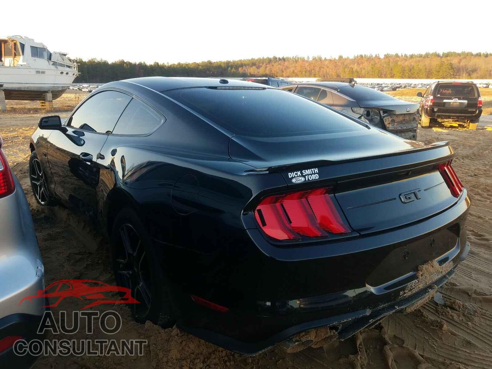FORD MUSTANG 2019 - 1FA6P8CF9K5166503