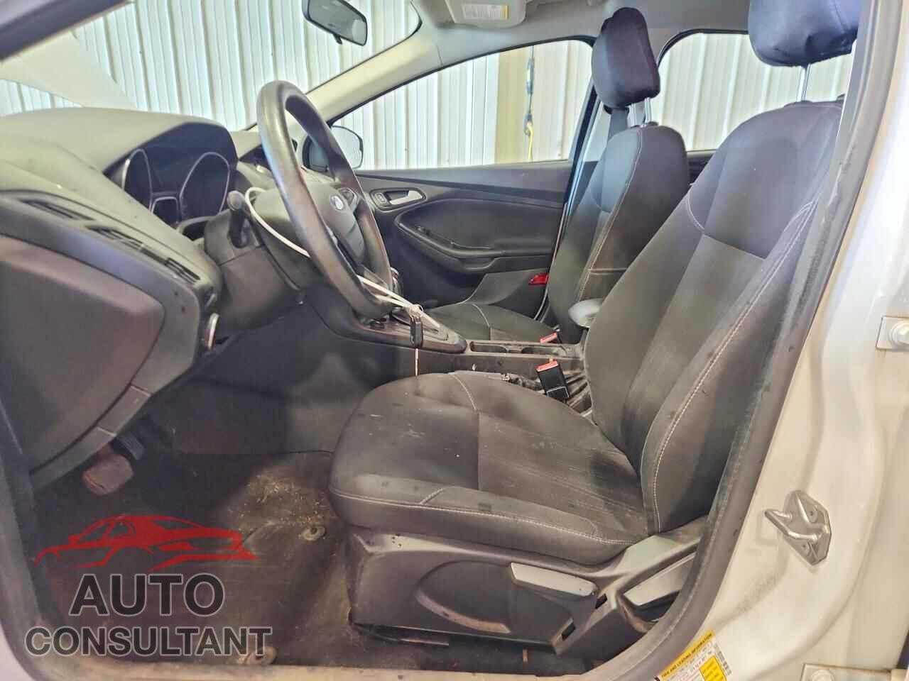 FORD FOCUS 2016 - 1FADP3K23GL389163