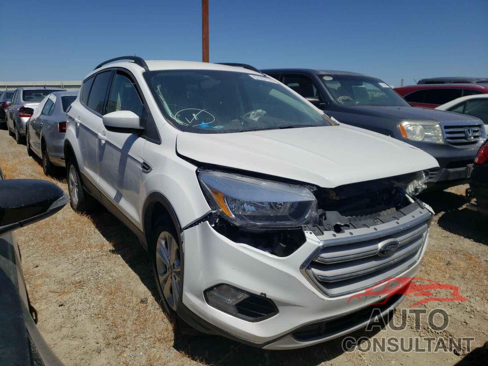 FORD ESCAPE 2018 - 1FMCU0GD6JUA86561