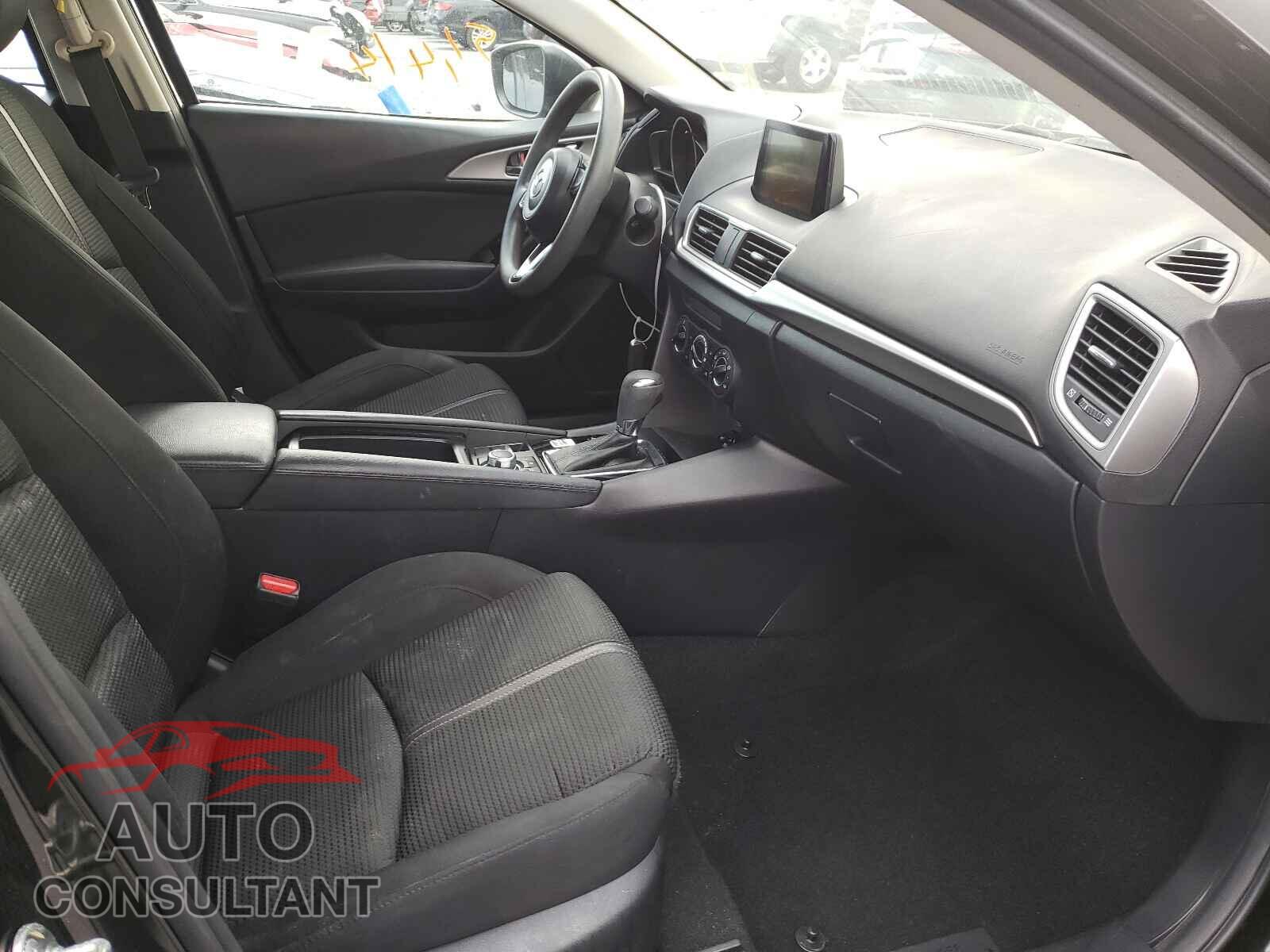 MAZDA 3 2017 - 3MZBN1U71HM126218