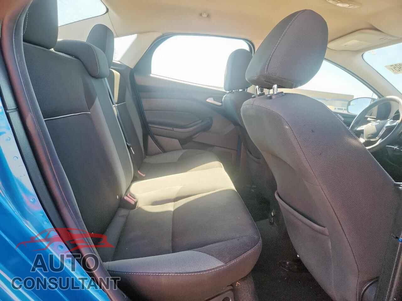 FORD FOCUS 2014 - 1FADP3F2XEL398711