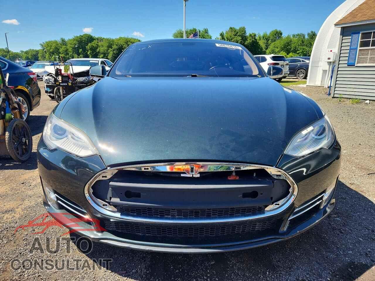 TESLA MODEL S 2013 - 5YJSA1DN5DFP09094