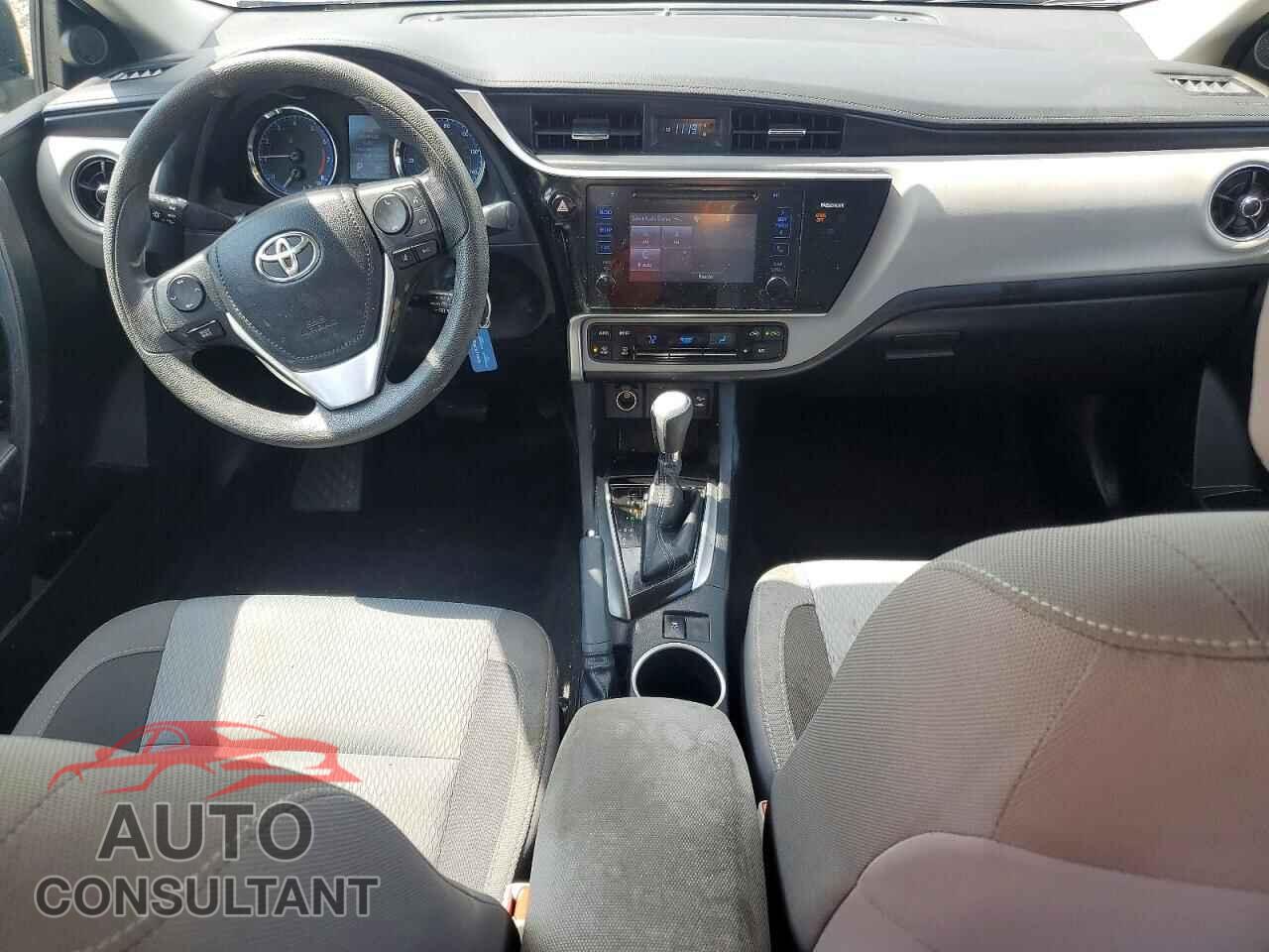 TOYOTA COROLLA 2017 - 2T1BURHEXHC770449