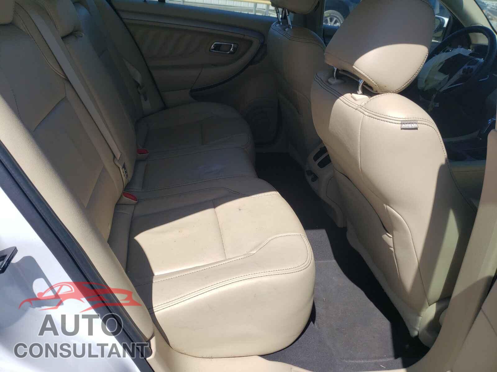 FORD TAURUS 2019 - 1FAHP2E83KG100277