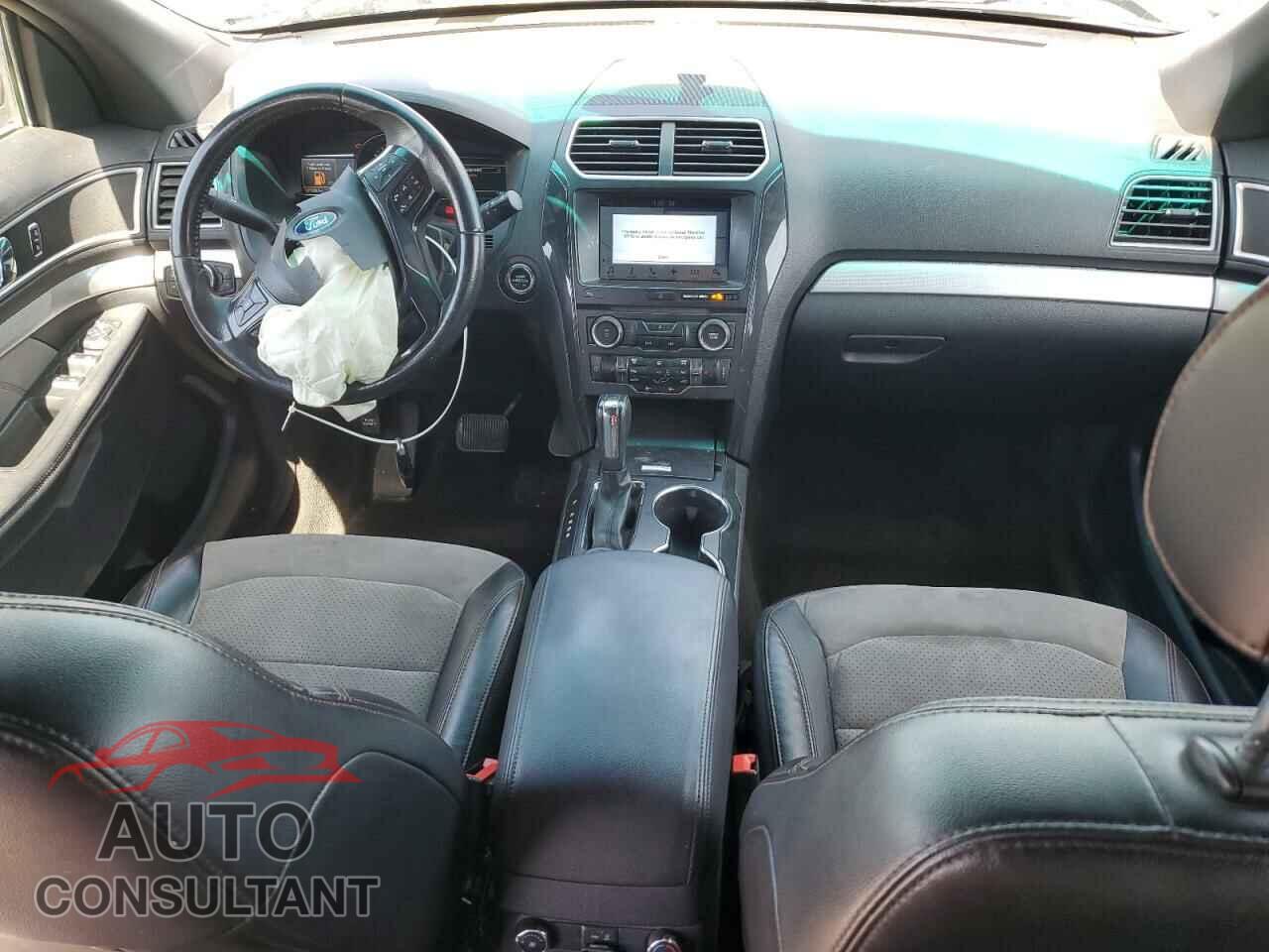 FORD EXPLORER 2017 - 1FM5K8D81HGA05513