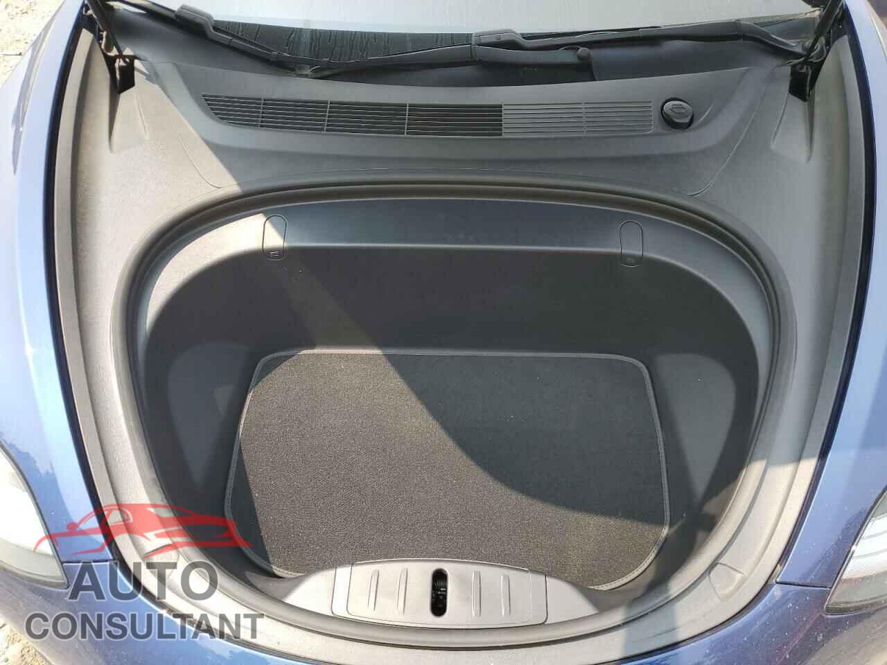TESLA MODEL 3 2019 - 5YJ3E1EB0KF453084
