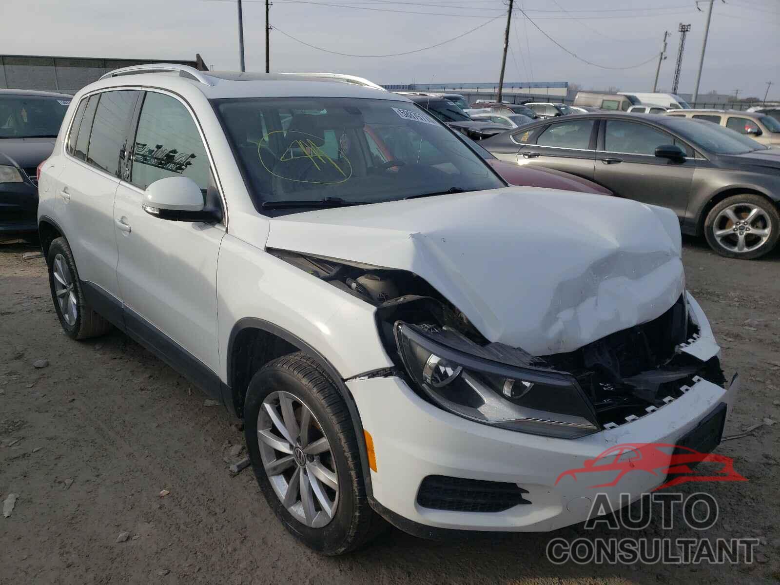 VOLKSWAGEN TIGUAN 2017 - WVGSV7AX5HK030539