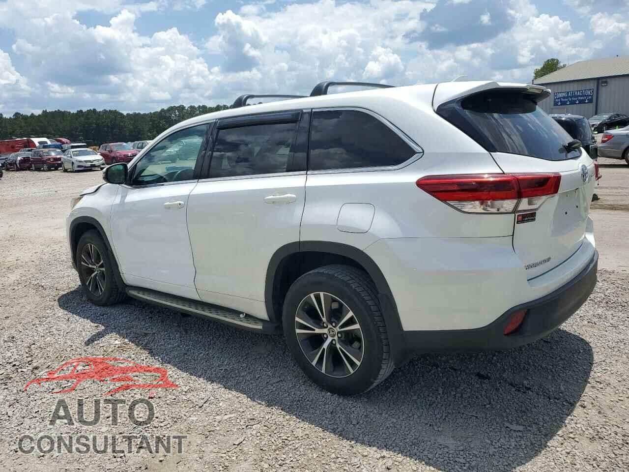 TOYOTA HIGHLANDER 2018 - 5TDZZRFH9JS267392