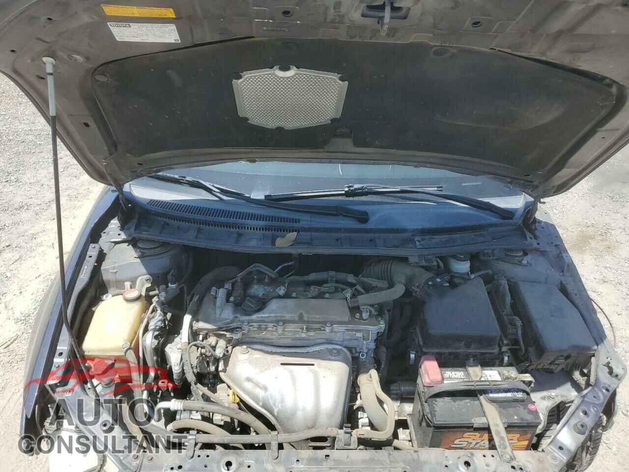 TOYOTA SCION 2015 - JTKJF5C76FJ010813