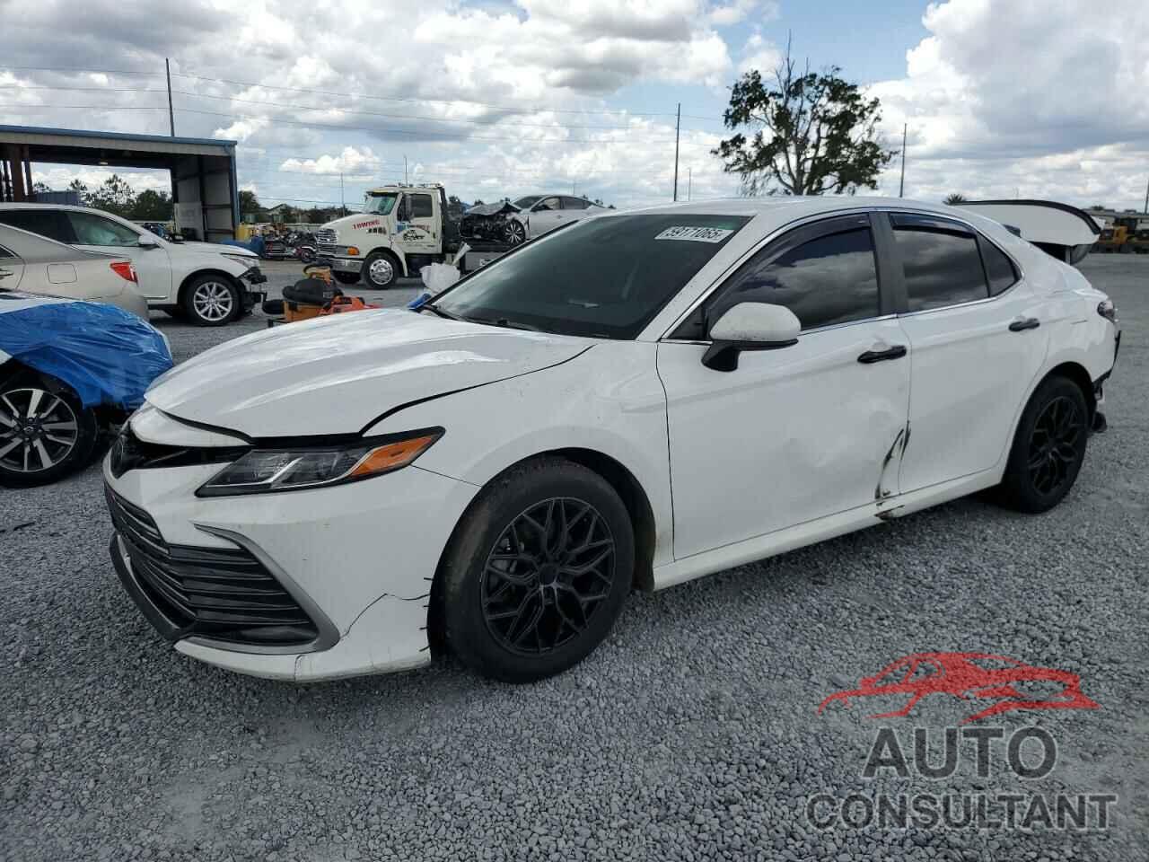 TOYOTA CAMRY 2022 - 4T1C11AK3NU663770