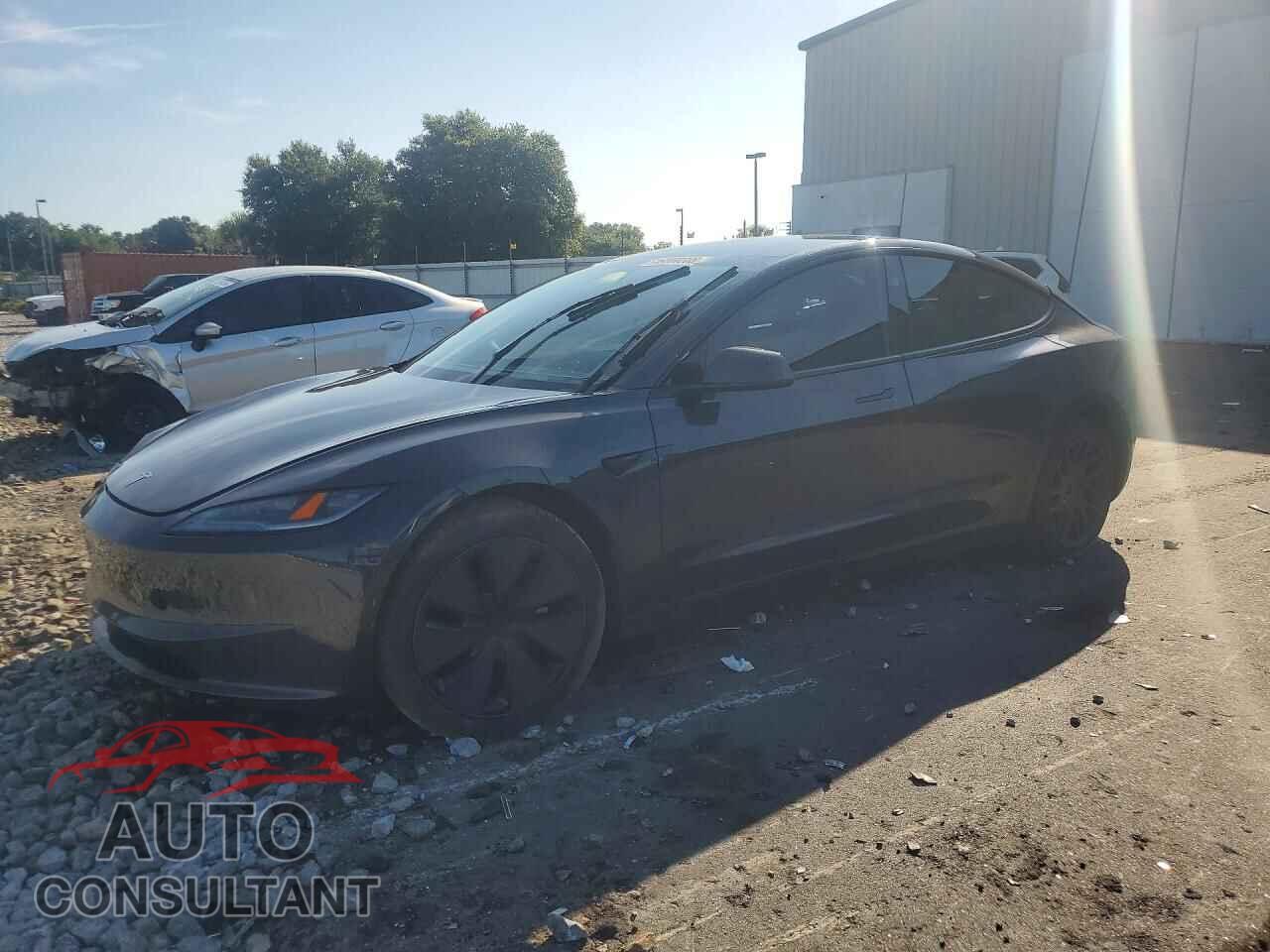 TESLA MODEL 3 2024 - 5YJ3E1EA1RF826568