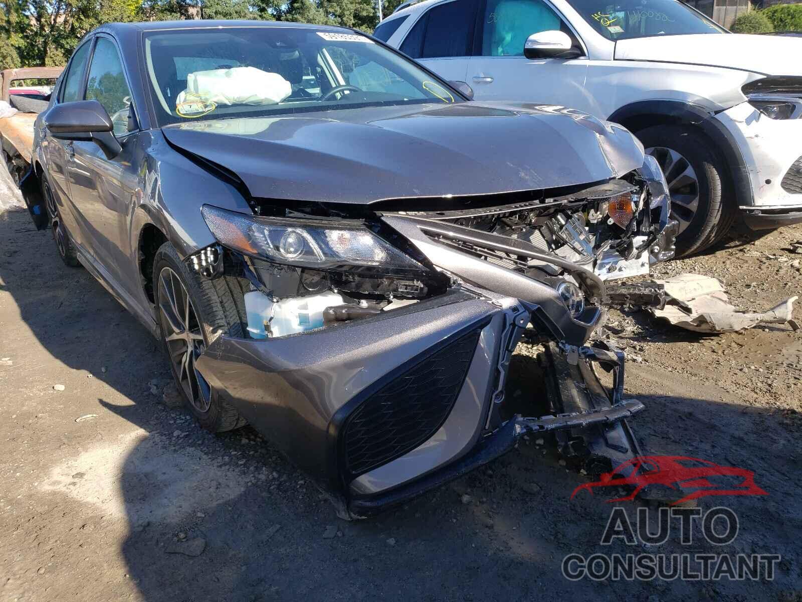 TOYOTA CAMRY 2021 - 4T1G11BK5MU022618