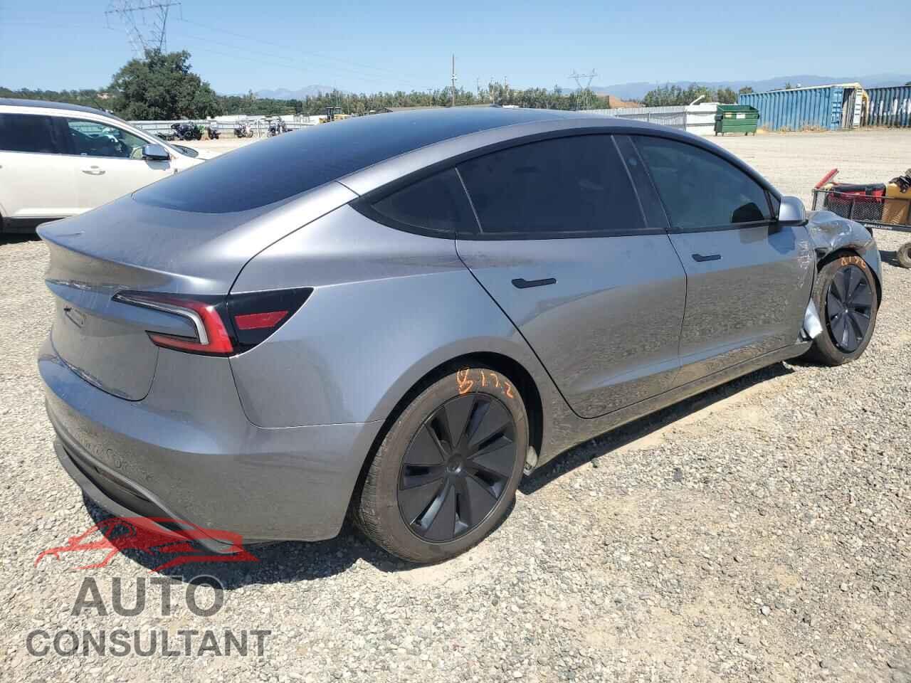 TESLA MODEL 3 2025 - 5YJ3E1EA2SF924854