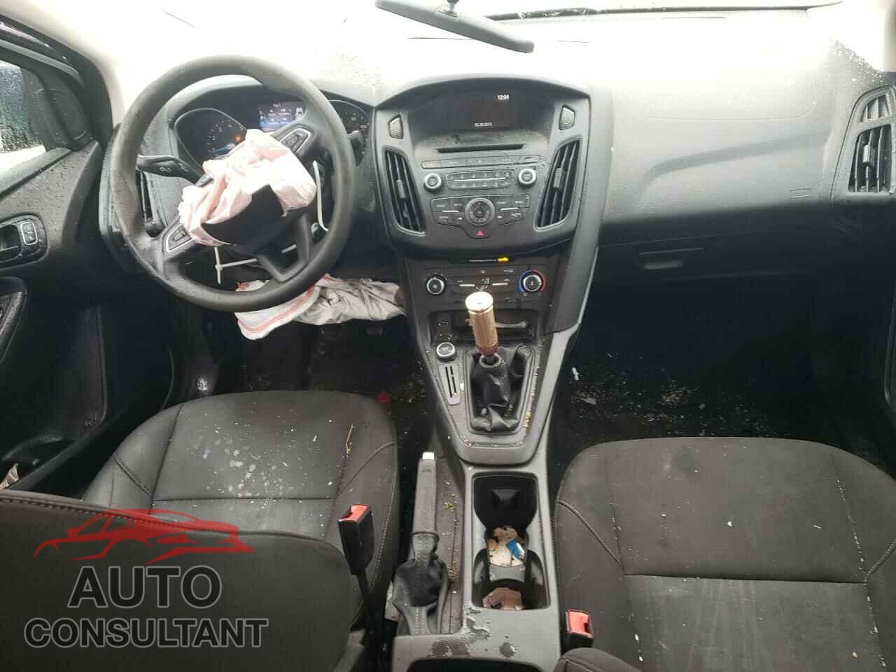 FORD FOCUS 2015 - 1FADP3E26FL338301