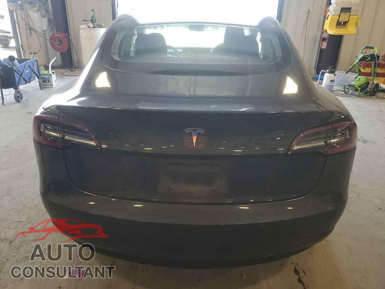 TESLA MODEL 3 2018 - 5YJ3E1EA5JF059313