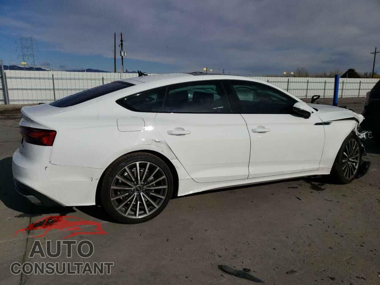 AUDI A5 2024 - WAUCBCF52RA071586