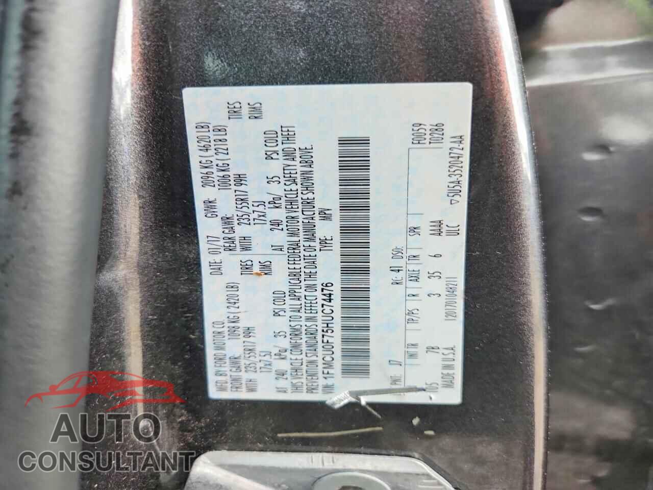 FORD ESCAPE 2017 - 1FMCU0F75HUC74476