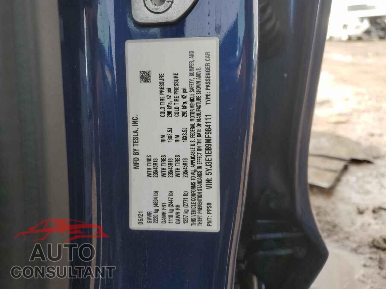 TESLA MODEL 3 2021 - 5YJ3E1EB9MF984111