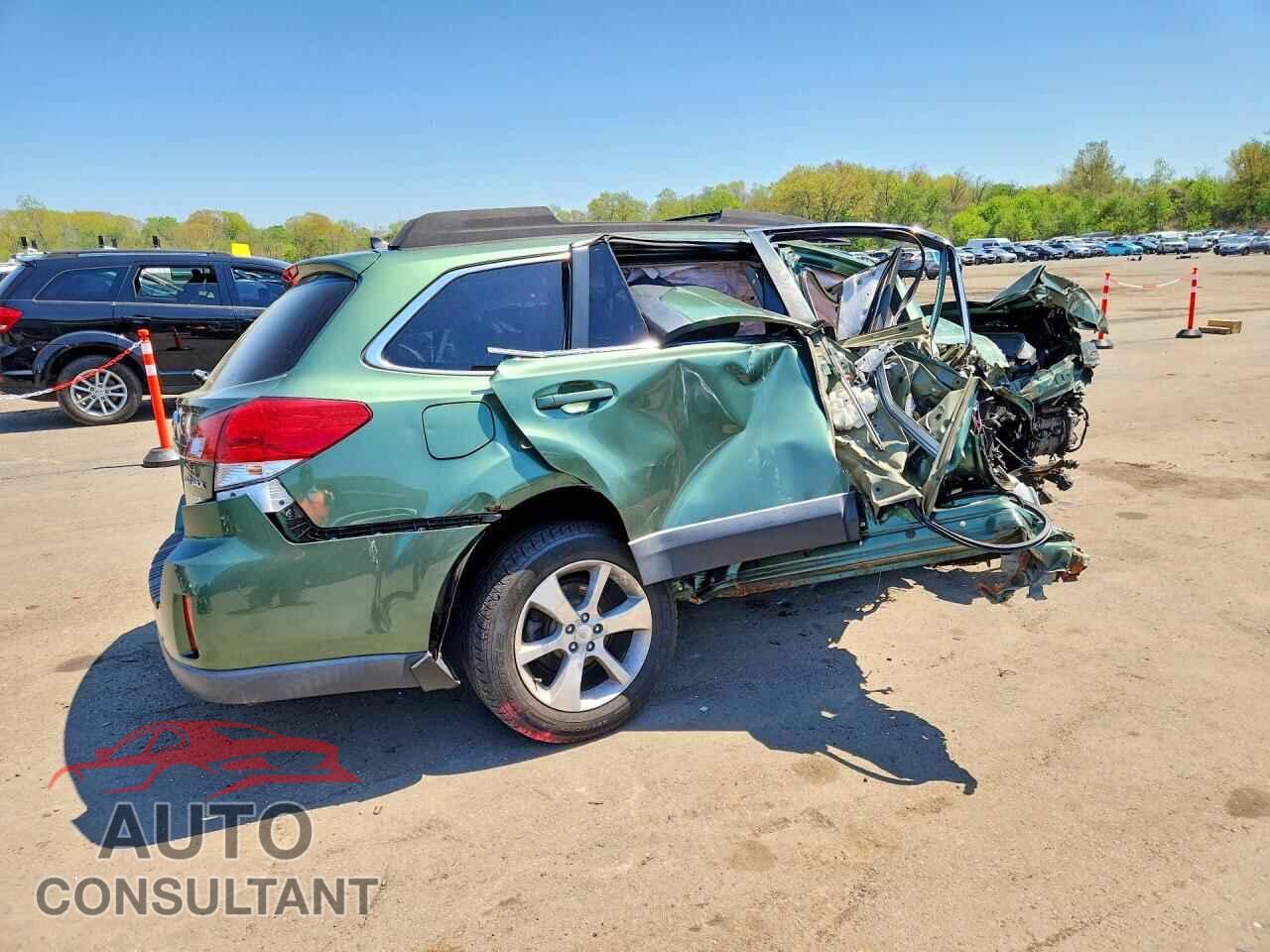 SUBARU OUTBACK 2013 - 4S4BRBLC4D3275757