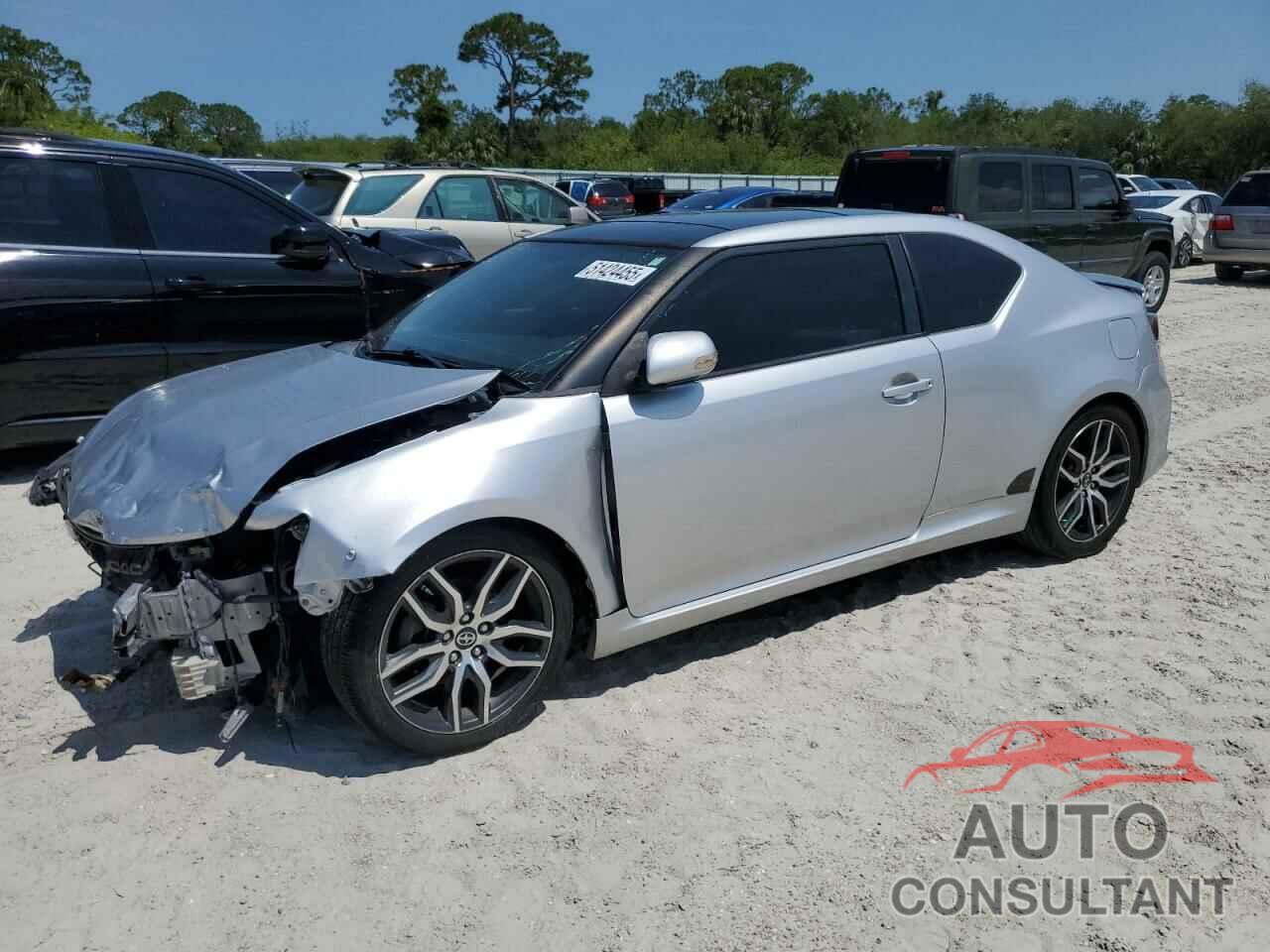 TOYOTA SCION 2014 - JTKJF5C70E3077829
