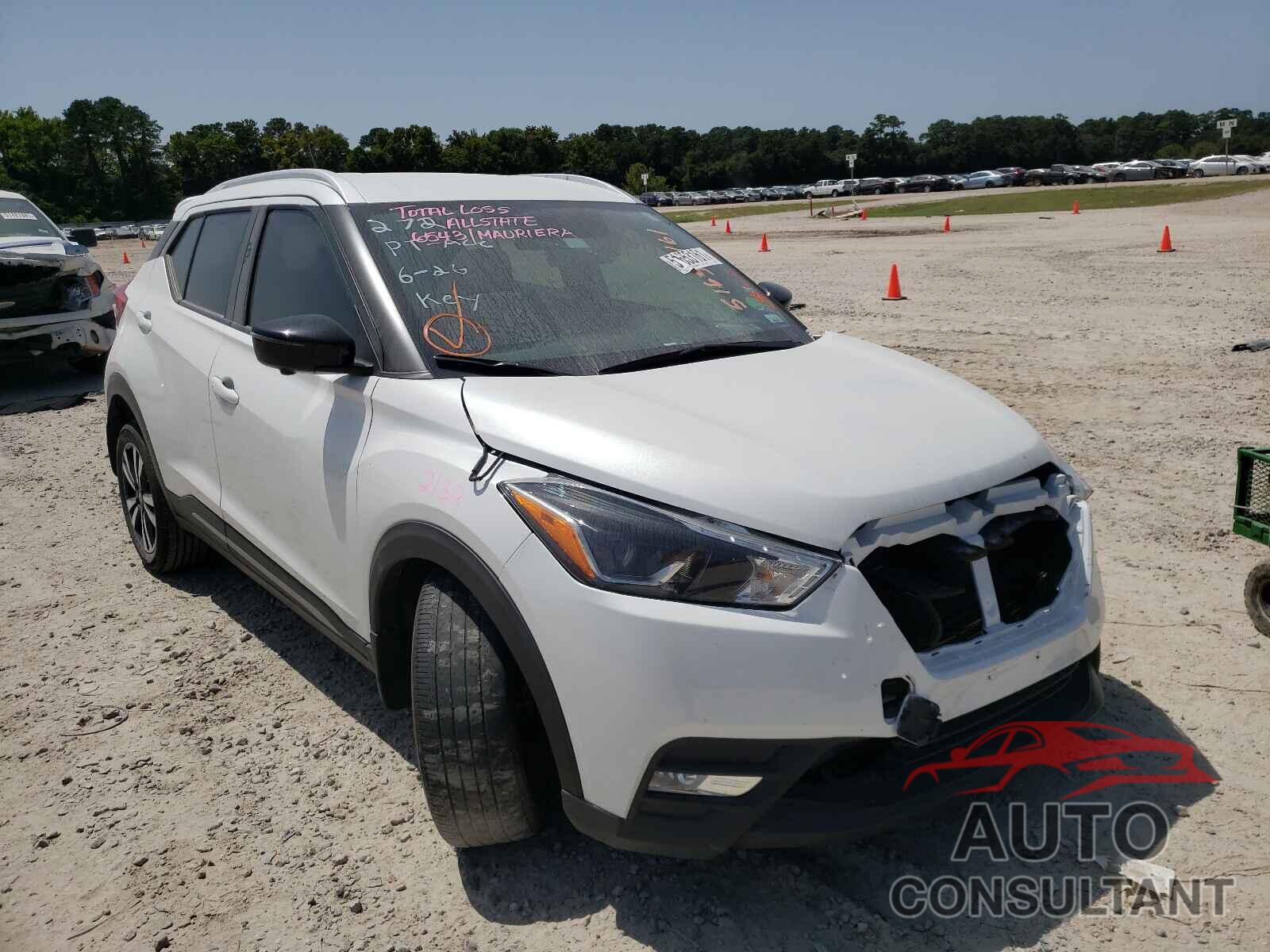 NISSAN KICKS 2019 - 3N1CP5CU9KL556546