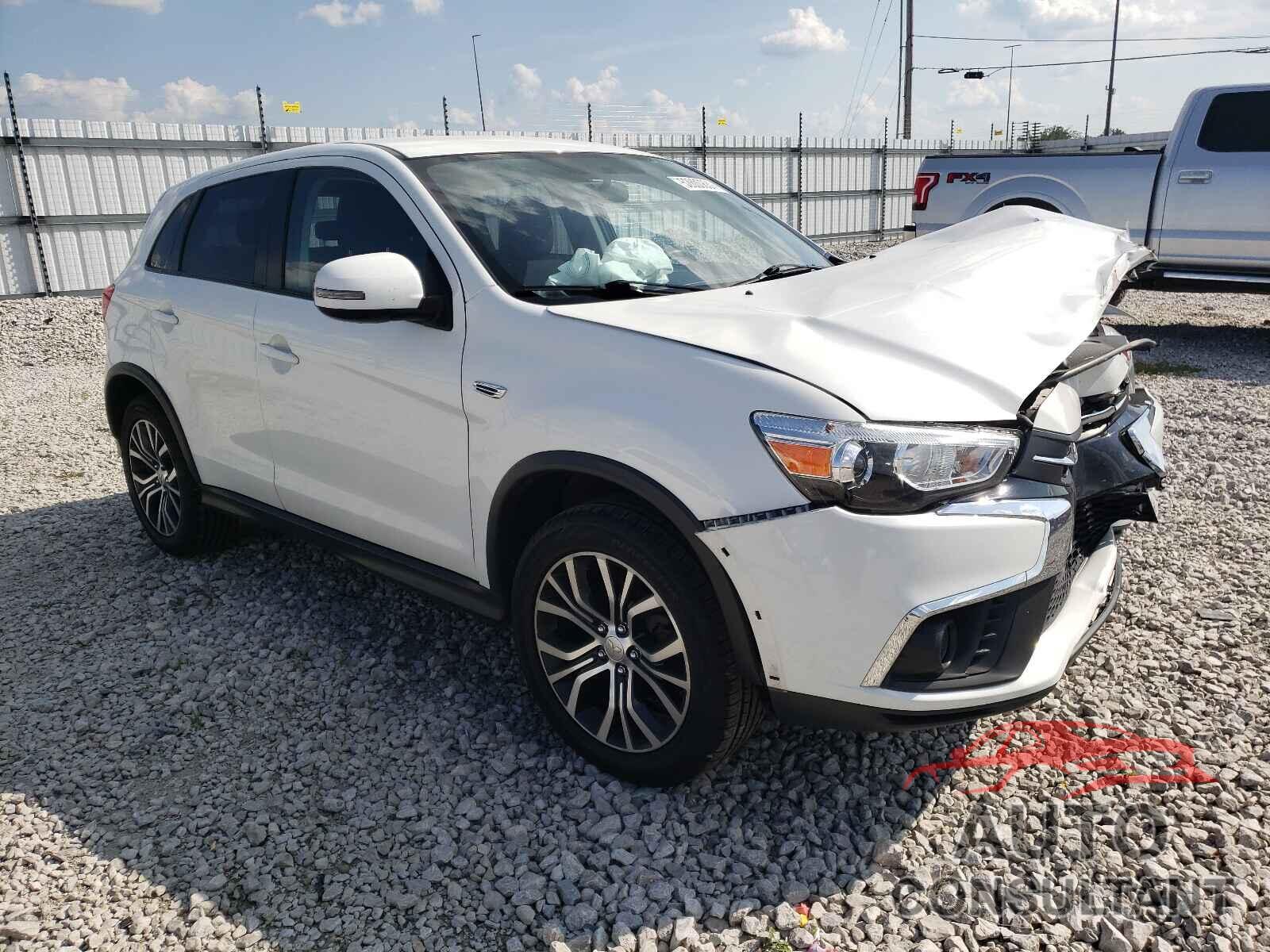 MITSUBISHI OUTLANDER 2018 - JA4AR3AU5JZ017896
