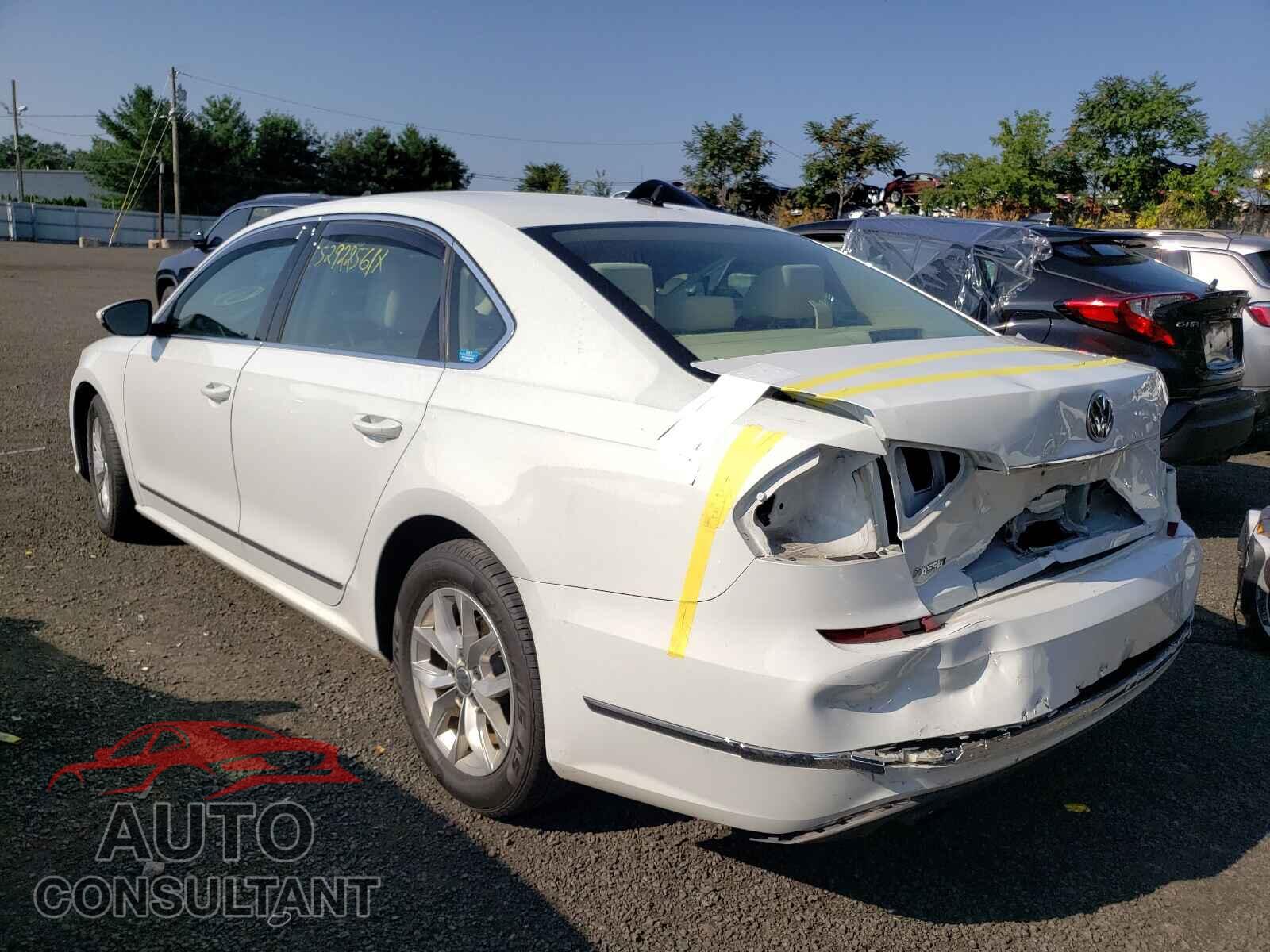 VOLKSWAGEN PASSAT 2017 - 1VWAT7A3XHC079794
