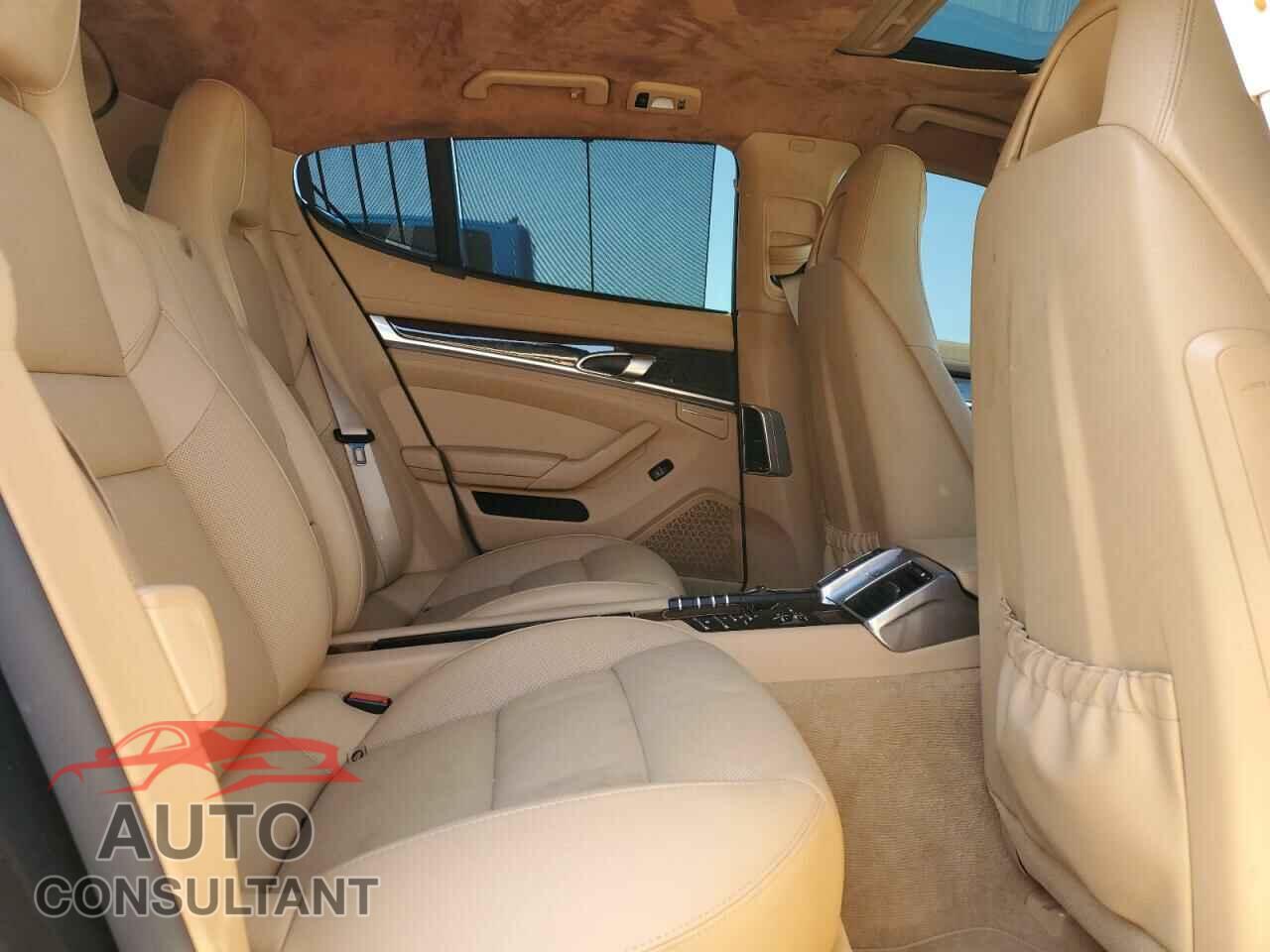 PORSCHE PANAMERA 2016 - WP0AA2A74GL000679