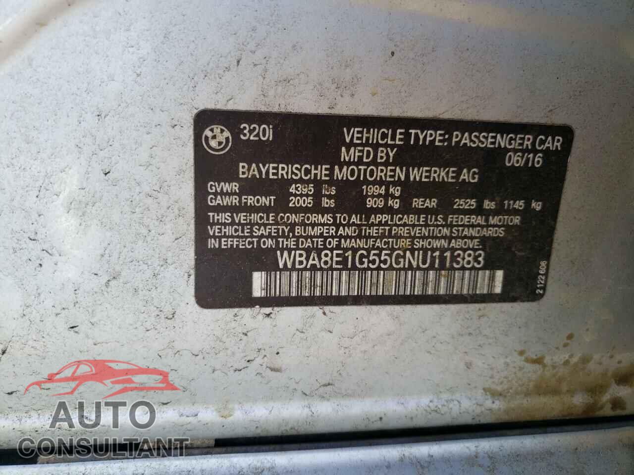 BMW 3 SERIES 2016 - WBA8E1G55GNU11383