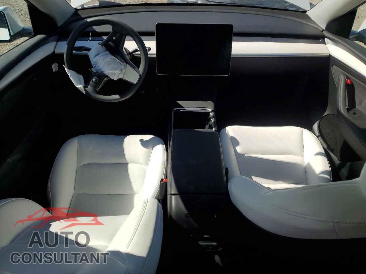 TESLA MODEL Y 2024 - 7SAYGAEE4RF177368