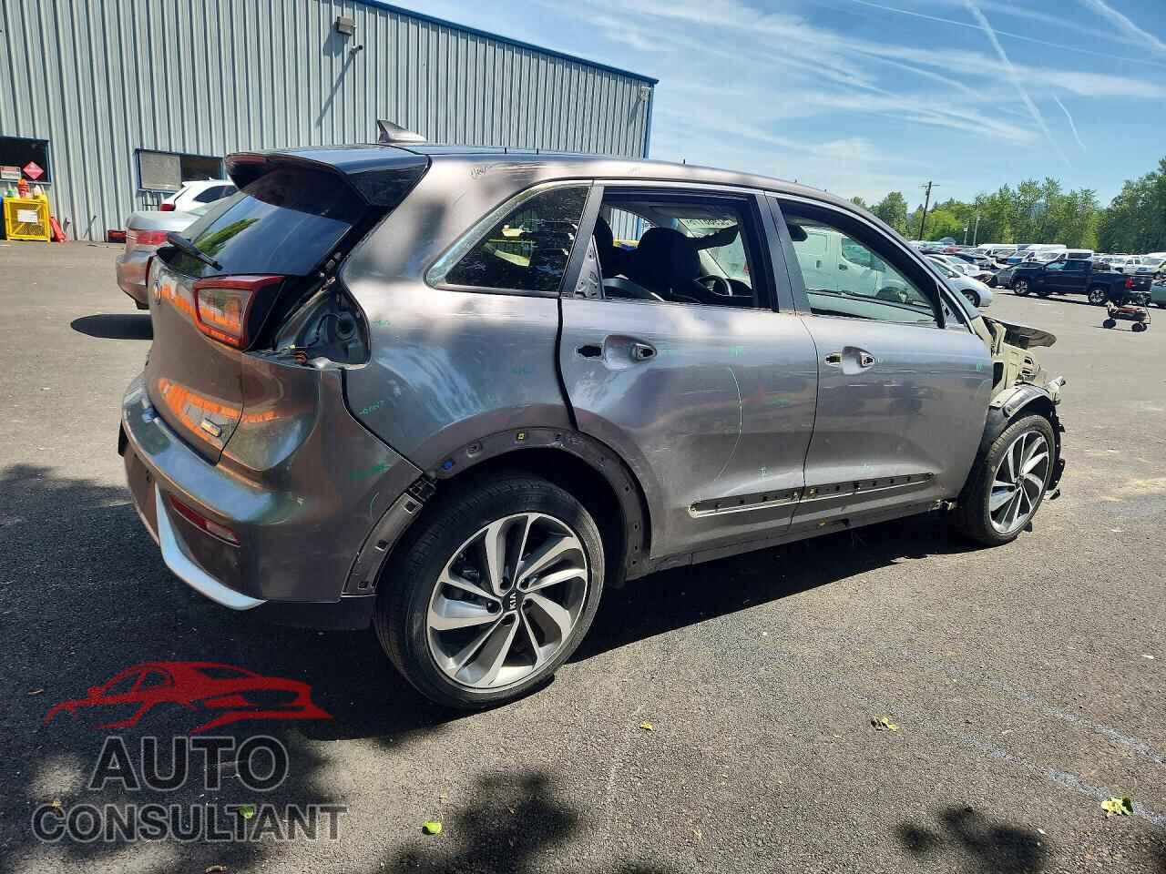 KIA NIRO 2017 - KNDCE3LC8H5075257