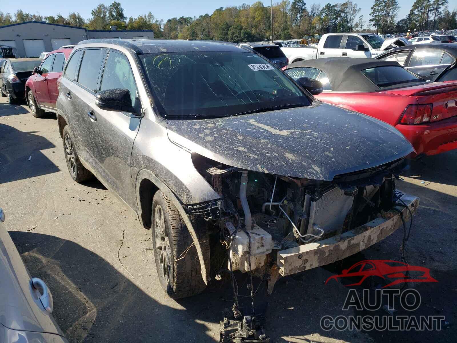 TOYOTA HIGHLANDER 2019 - 5TDKZRFH8KS330128