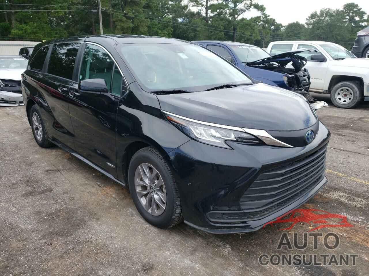 TOYOTA SIENNA 2021 - 5TDKRKEC5MS018137