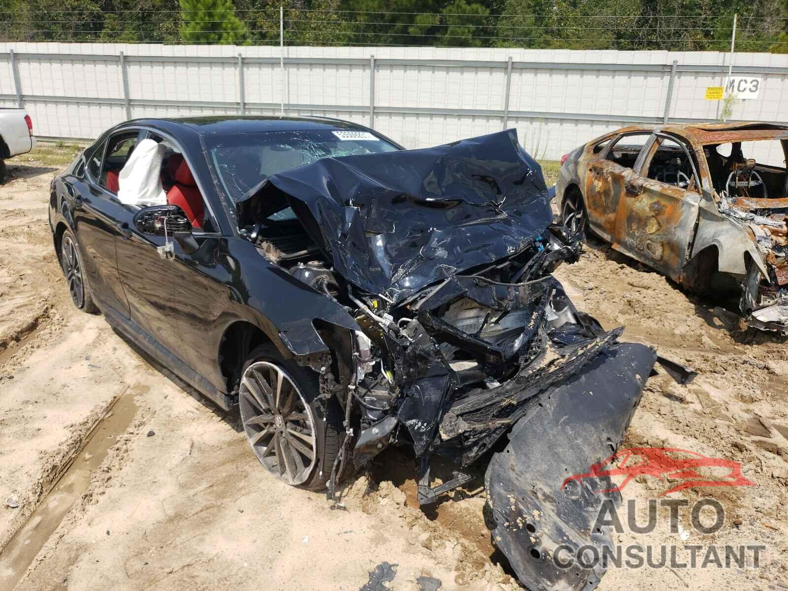 TOYOTA CAMRY 2019 - 4T1B61HK5KU244124