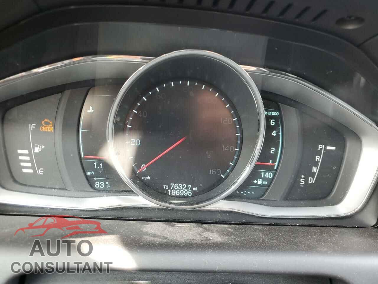 VOLVO XC60 2015 - YV4952RD6F2625748