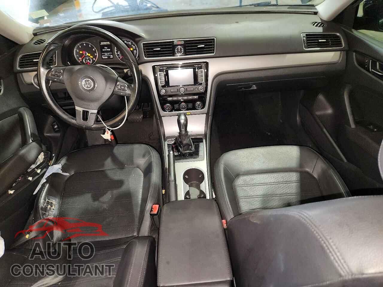 VOLKSWAGEN PASSAT 2015 - 1VWBS7A31FC018564