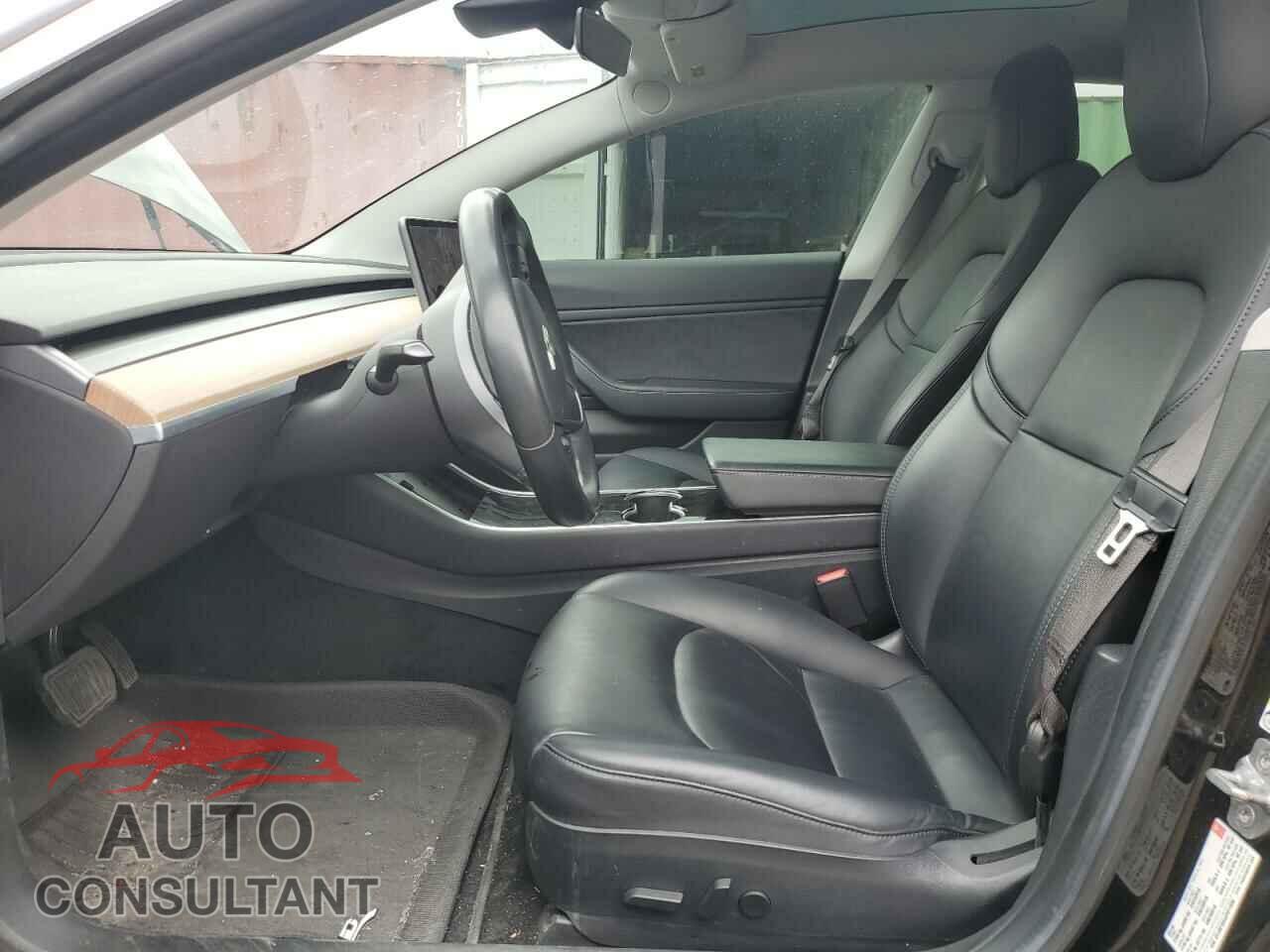 TESLA MODEL 3 2018 - 5YJ3E1EA4JF011933