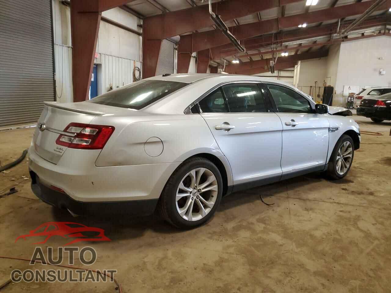 FORD TAURUS 2013 - 1FAHP2E82DG174647