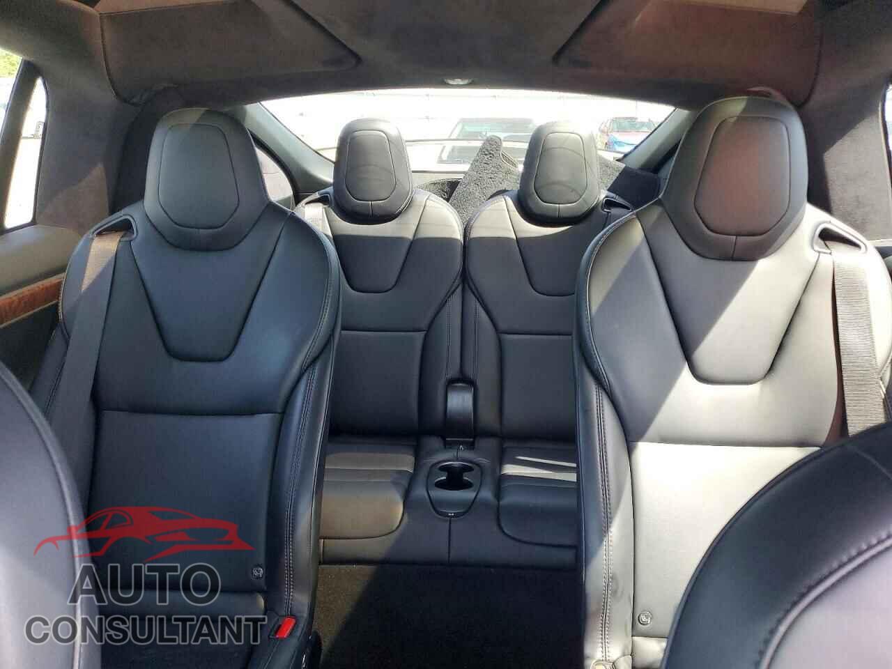 TESLA MODEL X 2020 - 5YJXCBE26LF236251