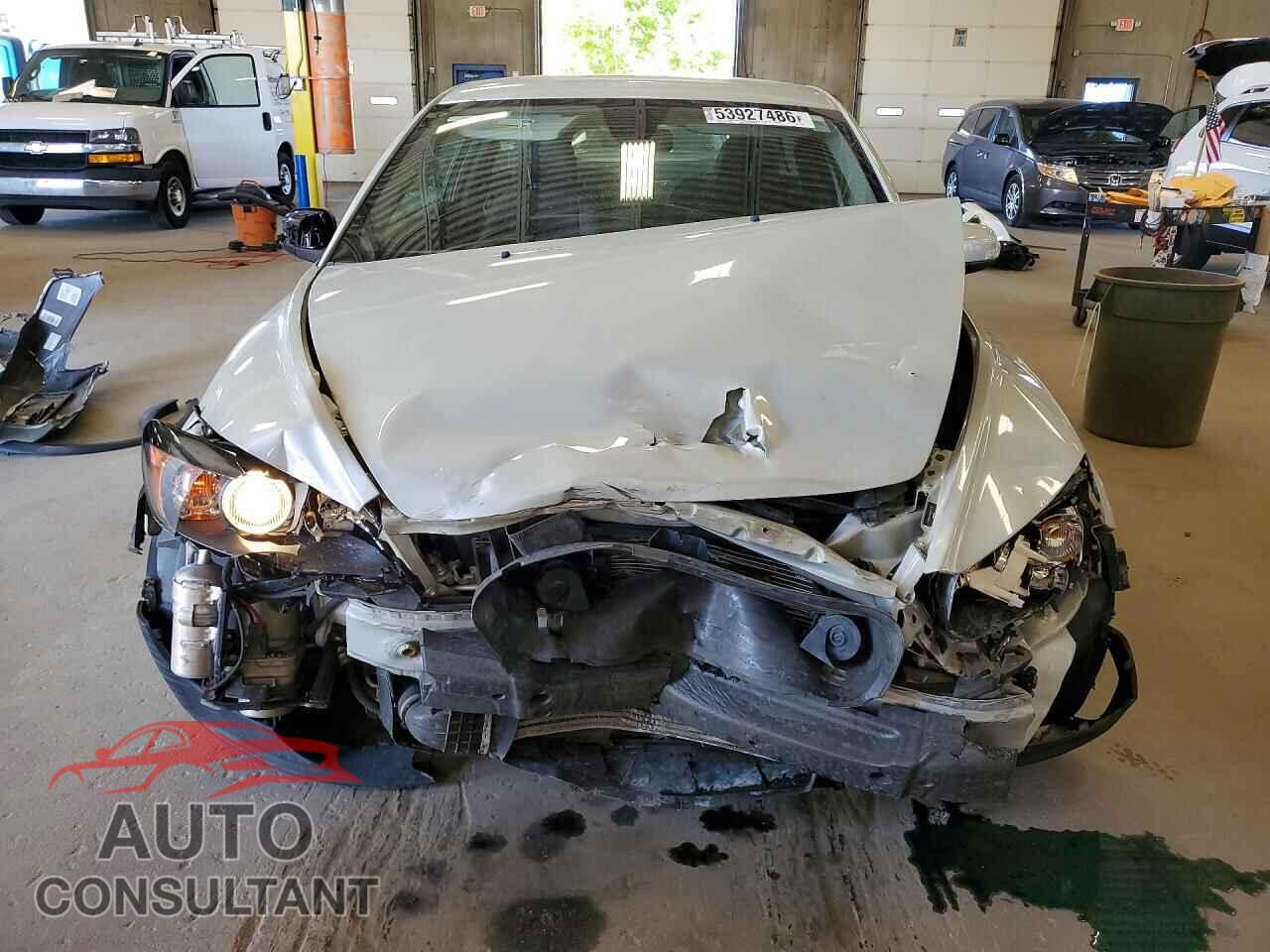 VOLVO C30 2009 - YV1MK672392137516