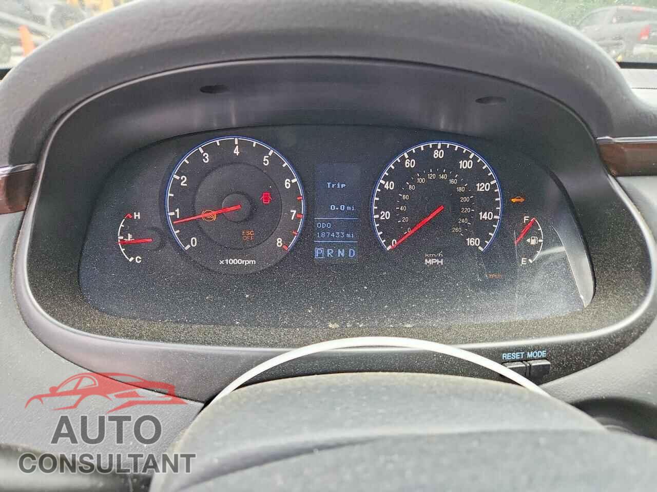 HYUNDAI AZERA 2010 - KMHFC4DF6AA512263