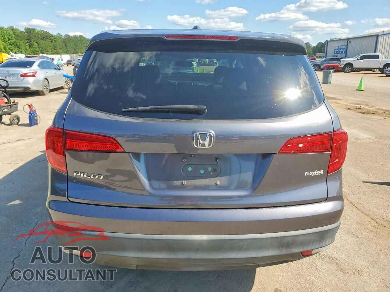 HONDA PILOT 2017 - 5FNYF5H52HB011920