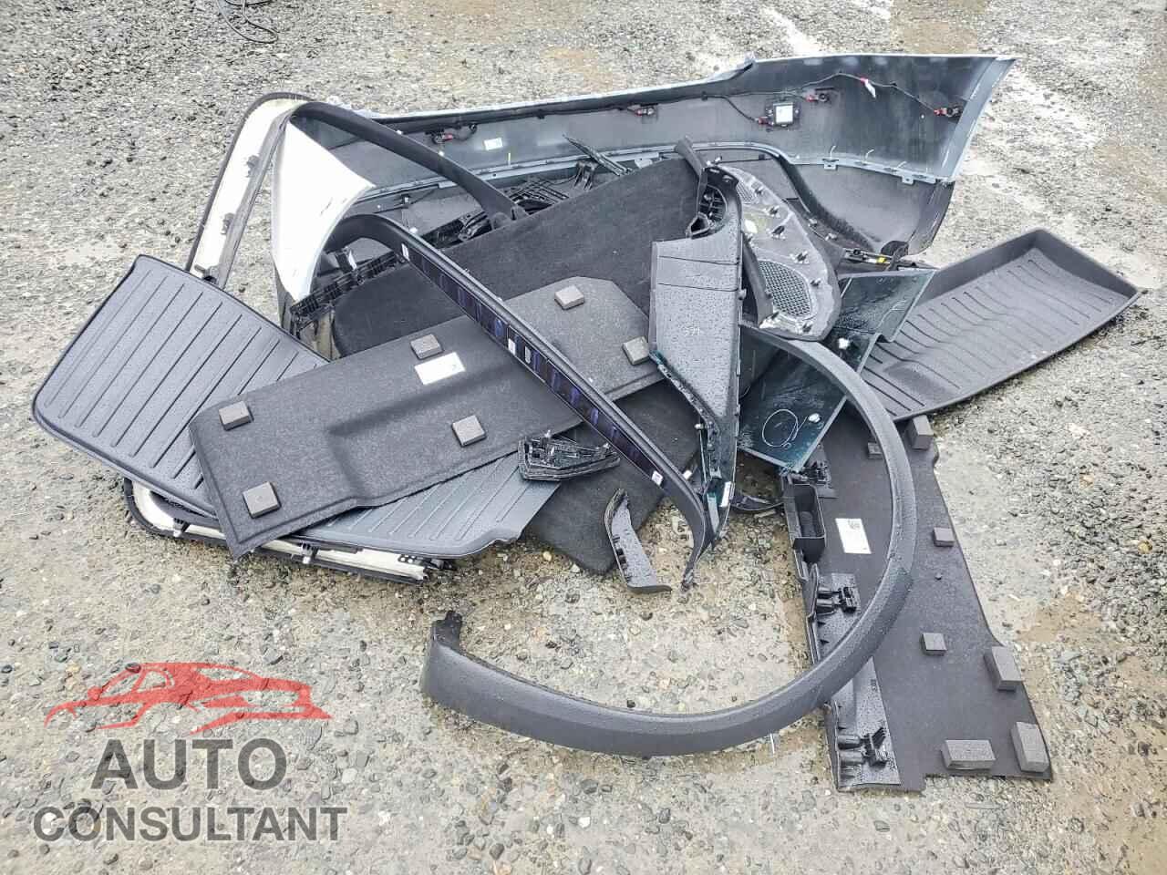 TESLA MODEL X 2023 - 7SAXCBE57PF365585