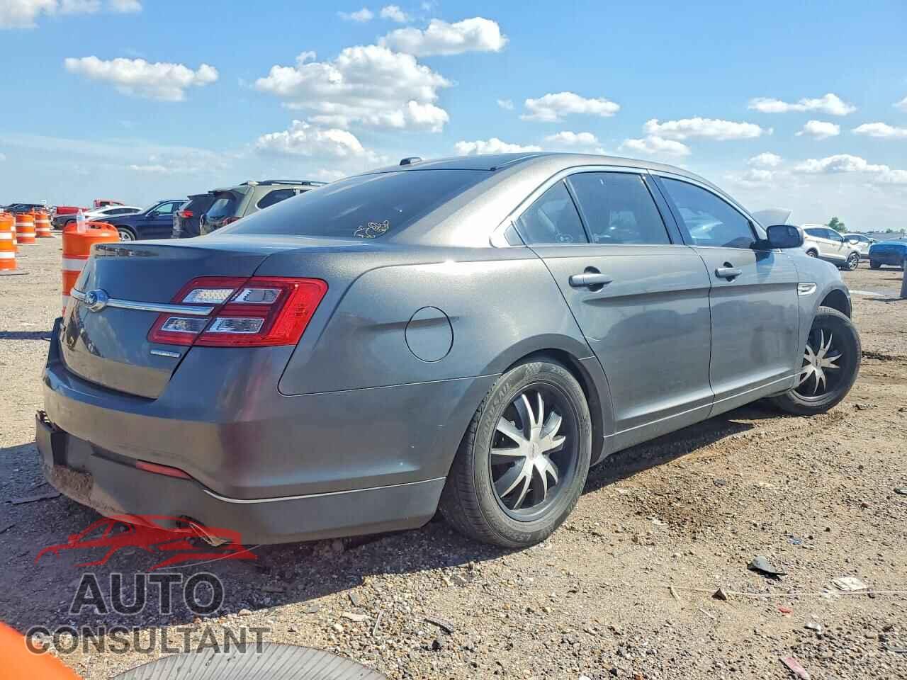 FORD TAURUS 2018 - 1FAHP2D88JG133324